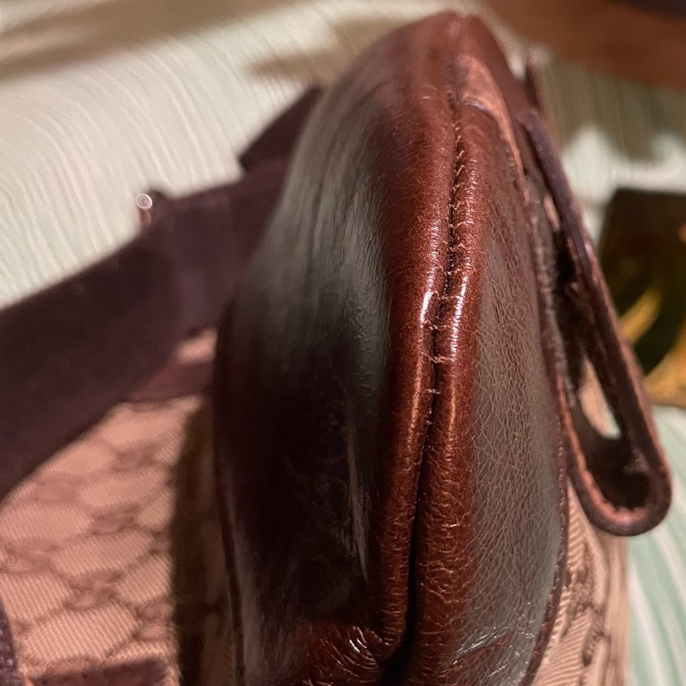 Authentic - Vintage GUCCI leather and canvas bum/sling bag - Picture 13 of 16